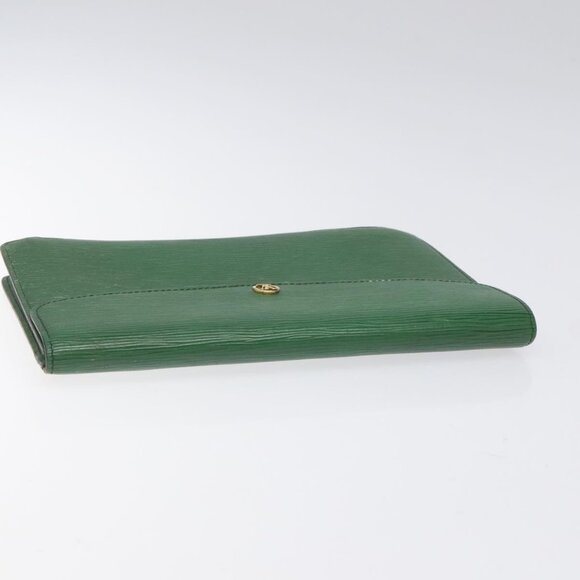 LOUIS VUITTON Epi Montaigne 27 Clutch Bag Green - Picture 5 of 16